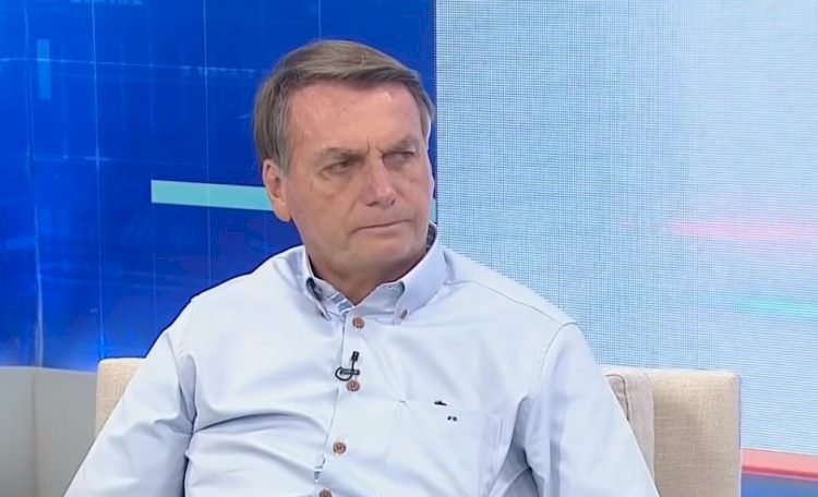 Bolsonaro sanciona lei e libera venda de toda programação das emissoras de TV