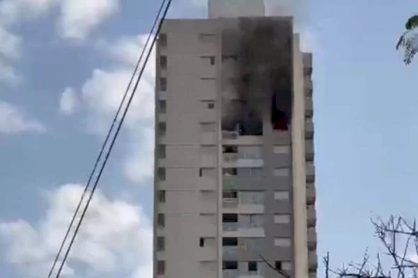 Corpo achado no apartamento queimado após 4 dias estava em fragmentos