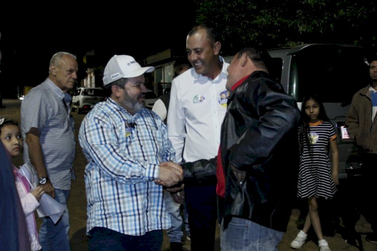 Carlos Bernardo tem reunião emocionante em Glória de Dourados