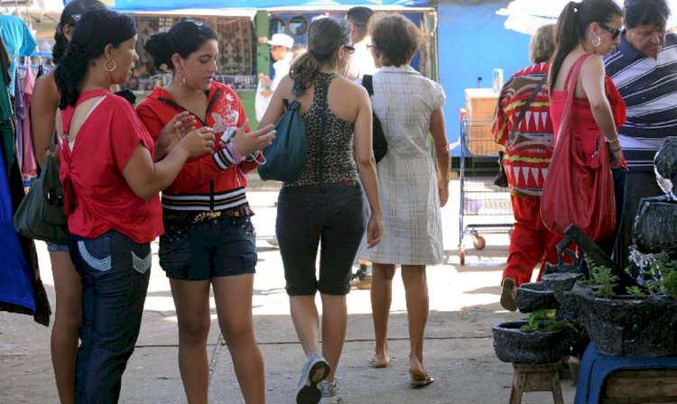 Presidente anuncia projeto para igualar salários de homens e mulheres