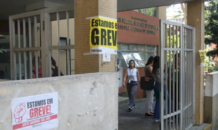 Governo propõe a servidores da educação reajuste de 9% em 2025